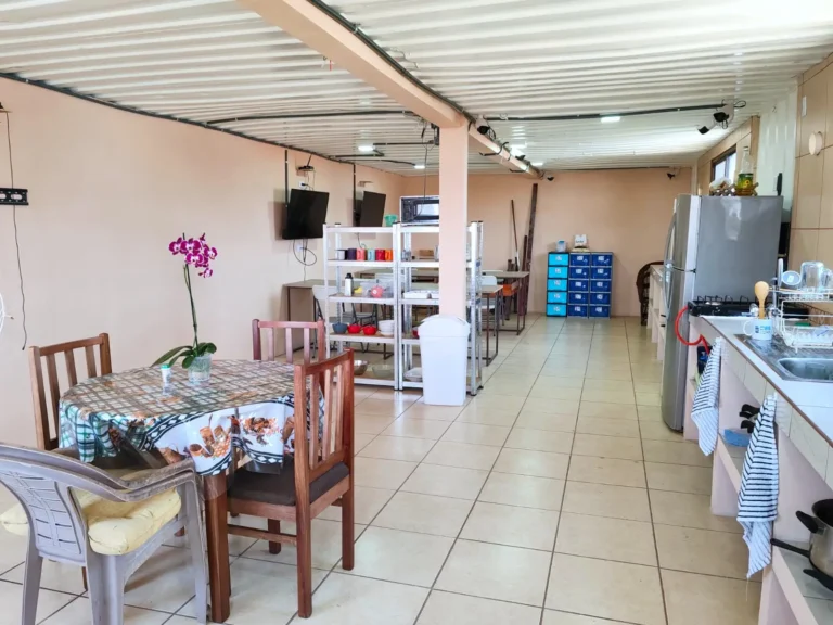 La cocina grande de Pension Bellotas.